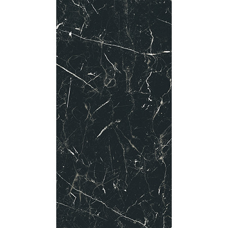 img-megan-black